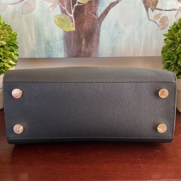 MICHAEL KORS SAFFIANO 🖤BLACK🖤 LEATHER MEDIUM SATCHEL BAG & WALLET SET 🌟EUC🌟 - Picture 9 of 17